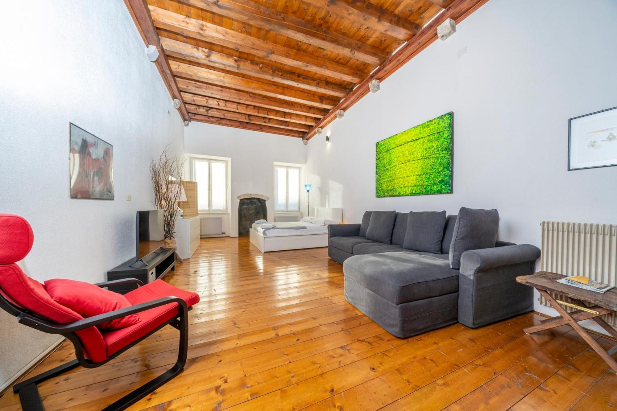 Vista Matteotti- Udine Center Apartment Bagian luar foto